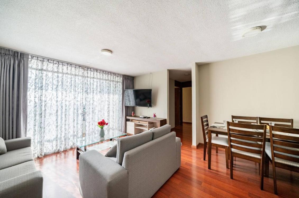 Apartamentos Estela En Alameda Colonial - 5Km Aeropuerto Jorge Chavez Лима Екстериор снимка